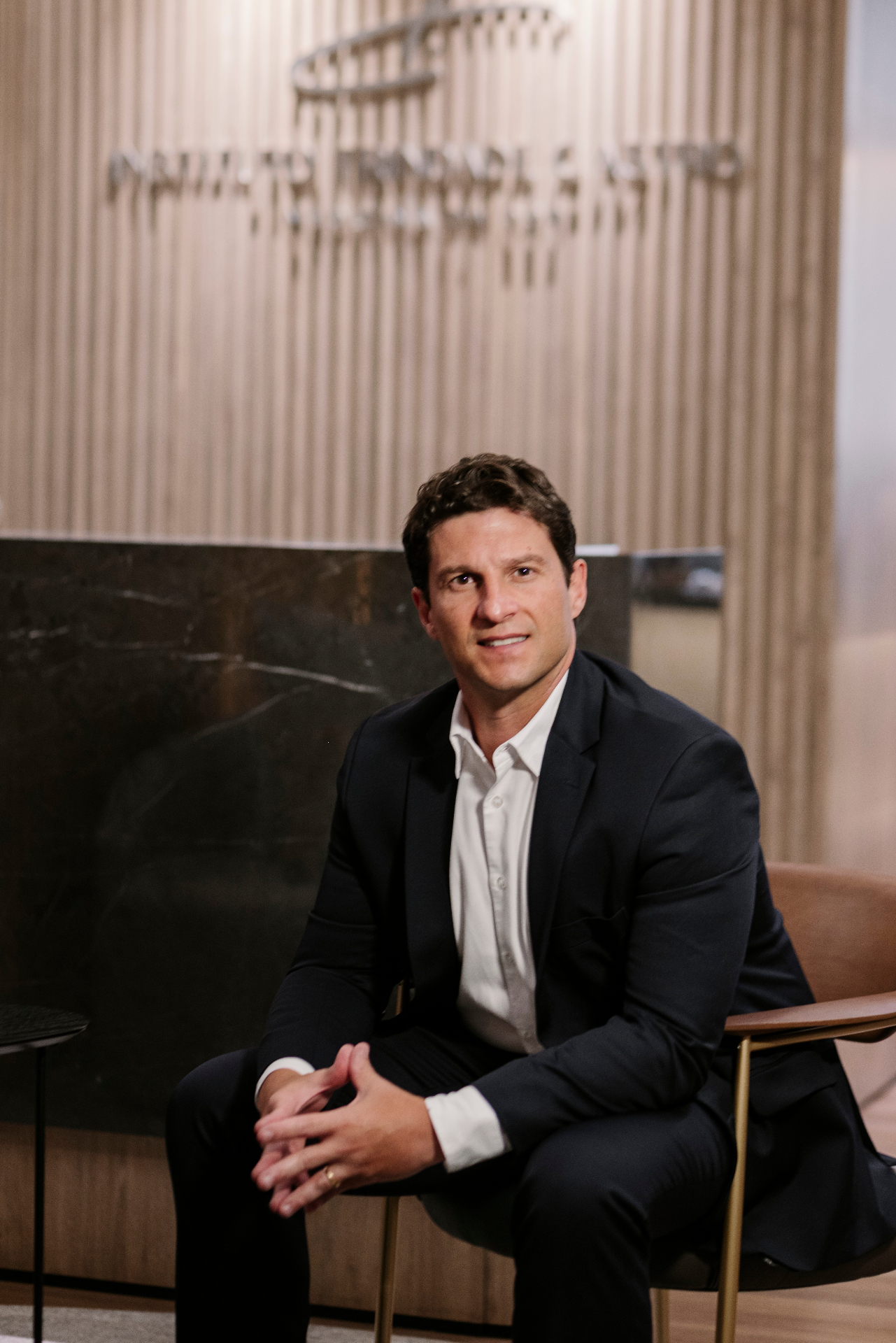 Dr. Eduardo Castro